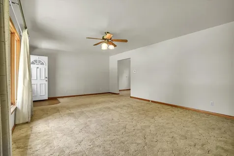 207 East Ensey Street Tuscola IL 61953