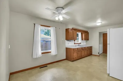 207 East Ensey Street Tuscola IL 61953