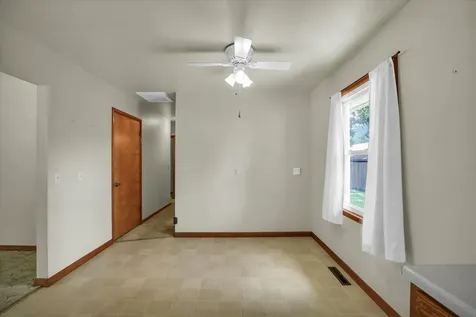 207 East Ensey Street Tuscola IL 61953