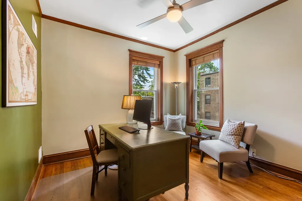 1449 West Rosemont Avenue Chicago IL 60660