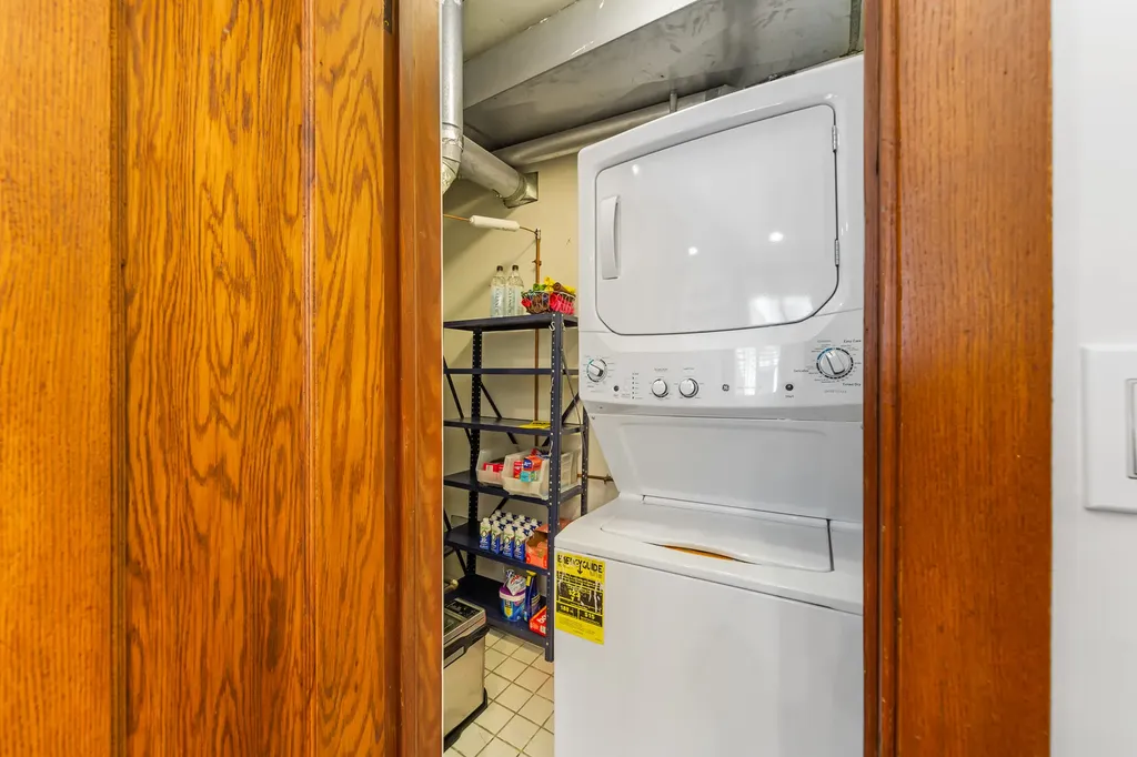 1449 West Rosemont Avenue Chicago IL 60660