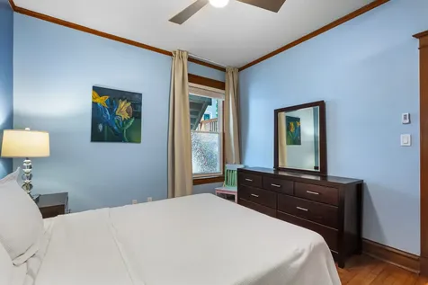 1449 West Rosemont Avenue Chicago IL 60660