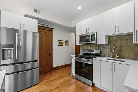1449 West Rosemont Avenue Chicago IL 60660