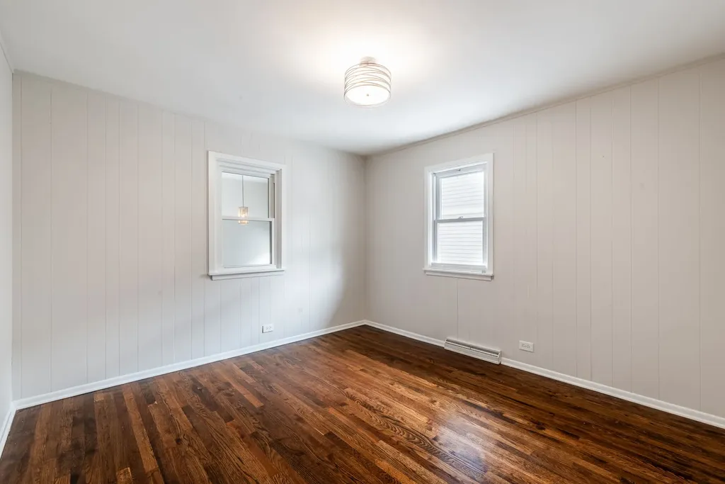 537 North Walnut Street Elmhurst IL 60126