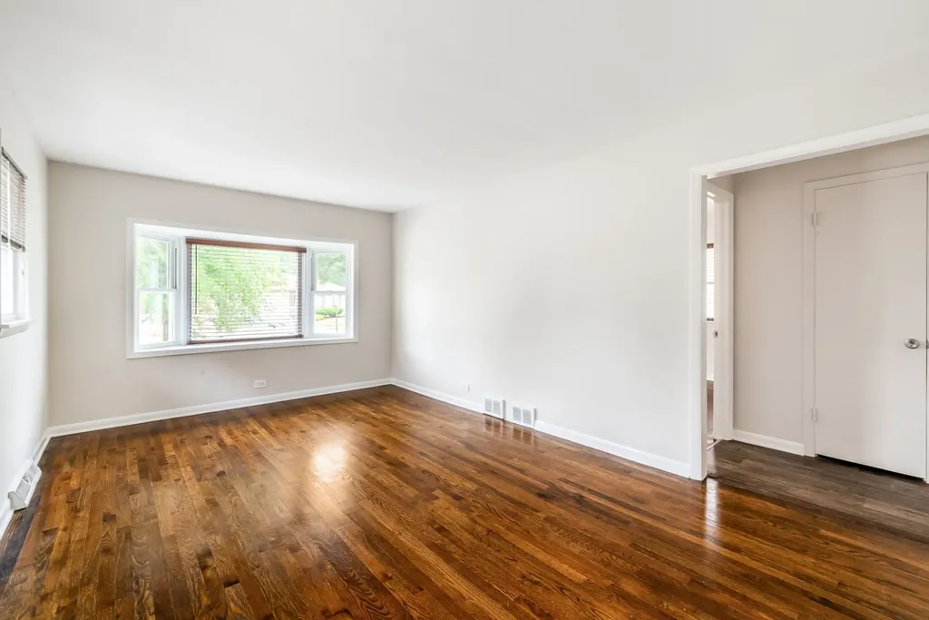 537 North Walnut Street Elmhurst IL 60126