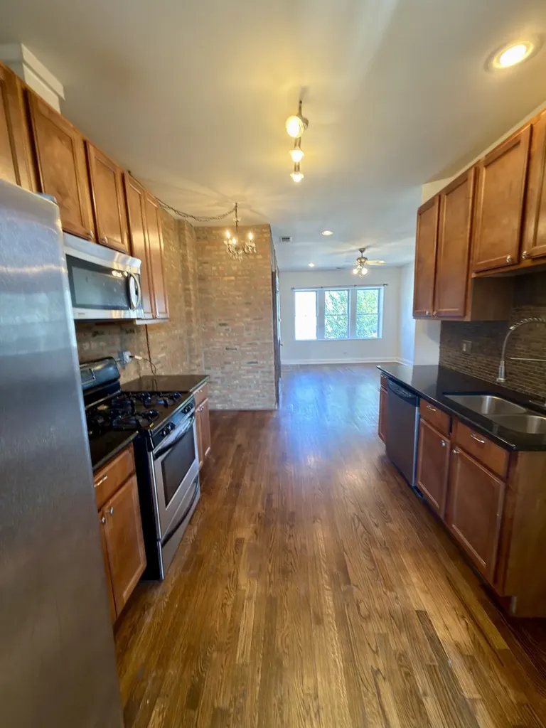 3049 West Grace Street Chicago IL 60618