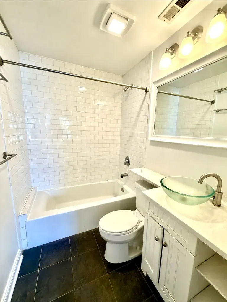 3049 West Grace Street Chicago IL 60618