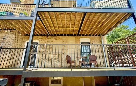3049 West Grace Street Chicago IL 60618