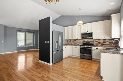 776 Chesterfield Lane North Aurora IL 60542