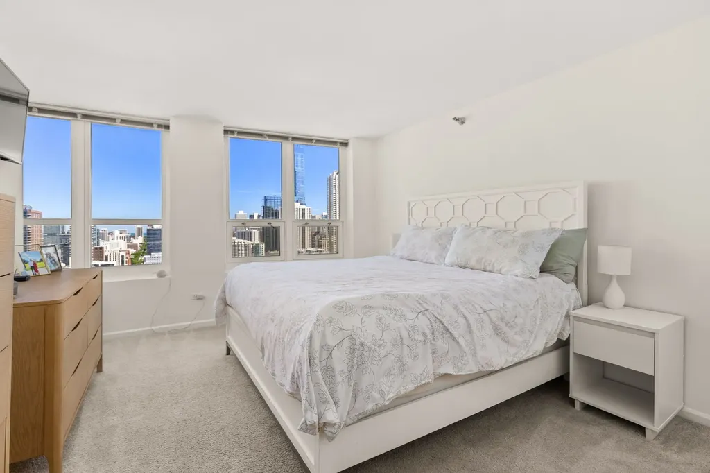 345 North La Salle Drive Chicago IL 60654