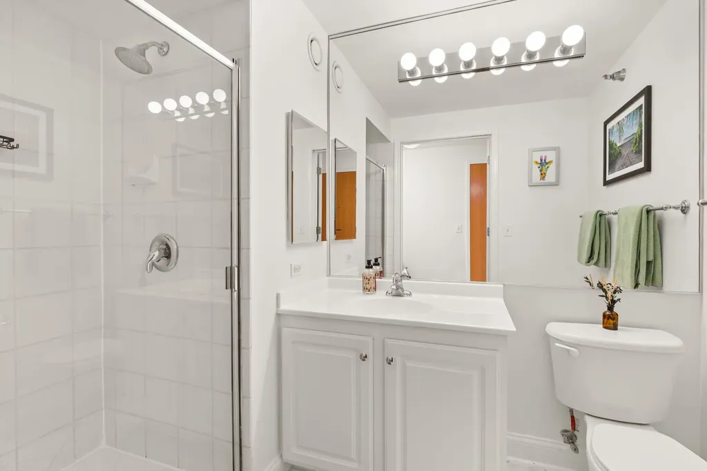 345 North La Salle Drive Chicago IL 60654