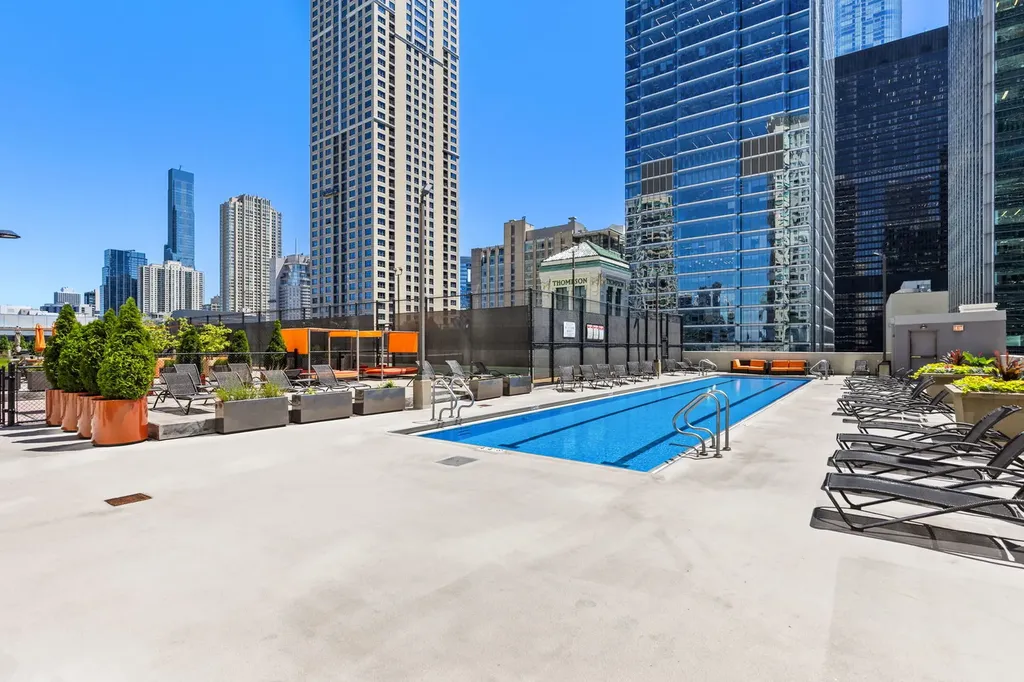 345 North La Salle Drive Chicago IL 60654
