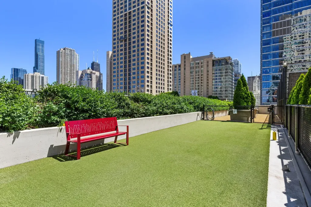 345 North La Salle Drive Chicago IL 60654