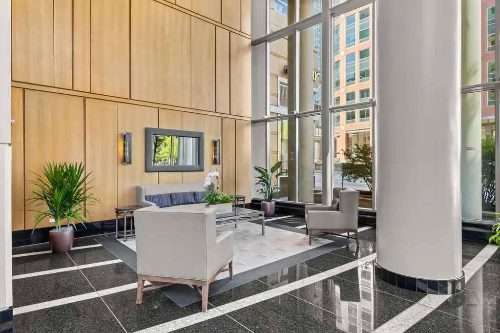 345 North La Salle Drive Chicago IL 60654