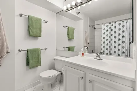 345 North La Salle Drive Chicago IL 60654