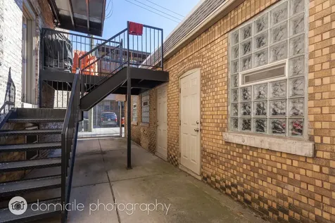 815 West Newport Avenue Chicago IL 60657