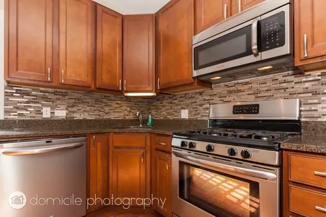 815 West Newport Avenue Chicago IL 60657