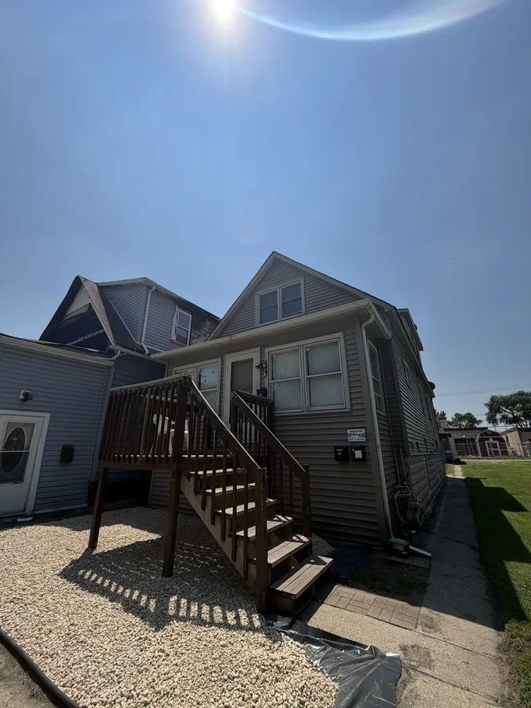 13932 South Chippewa Avenue Burnham IL 60633