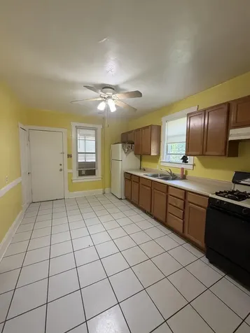 13932 South Chippewa Avenue Burnham IL 60633