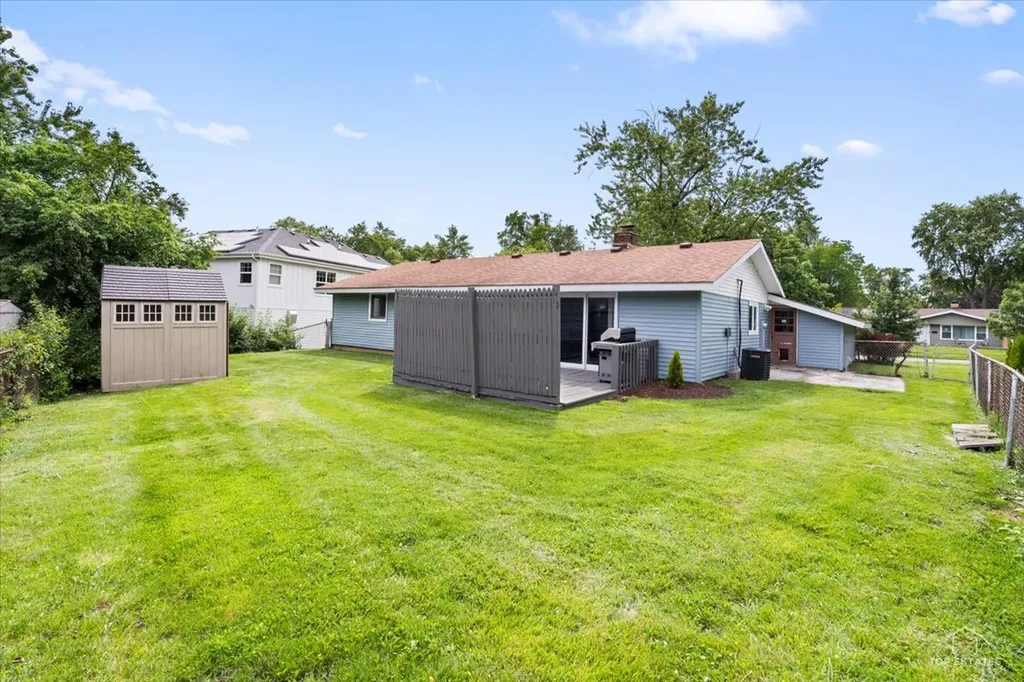 231 Webster Lane Schaumburg IL 60193