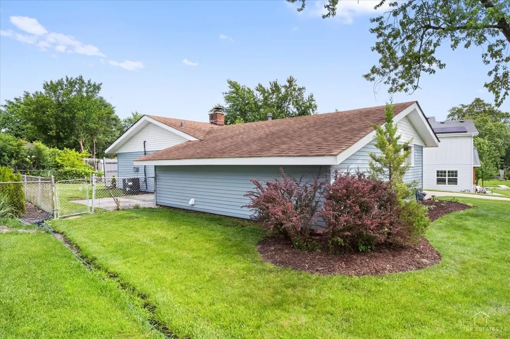 231 Webster Lane Schaumburg IL 60193