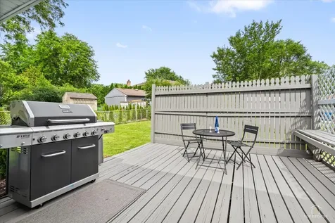 231 Webster Lane Schaumburg IL 60193