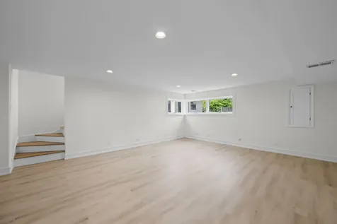 1024 Arbor Lane Glenview IL 60025