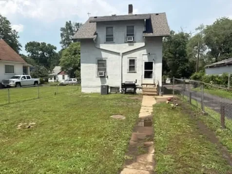 1910 West Butler Street Peoria IL 61605