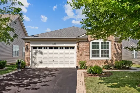 16530 Grandwood Lake Drive Crest Hill IL 60403