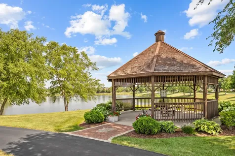 16530 Grandwood Lake Drive Crest Hill IL 60403
