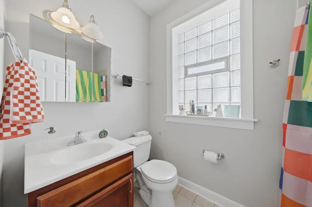 3358 West Hutchinson Street Chicago IL 60618