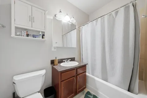3358 West Hutchinson Street Chicago IL 60618