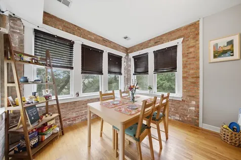 3358 West Hutchinson Street Chicago IL 60618