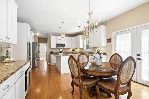 8709 Shade Tree Circle Crystal Lake IL 60014