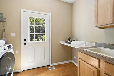 8709 Shade Tree Circle Crystal Lake IL 60014
