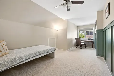 8709 Shade Tree Circle Crystal Lake IL 60014