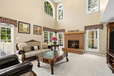 8709 Shade Tree Circle Crystal Lake IL 60014