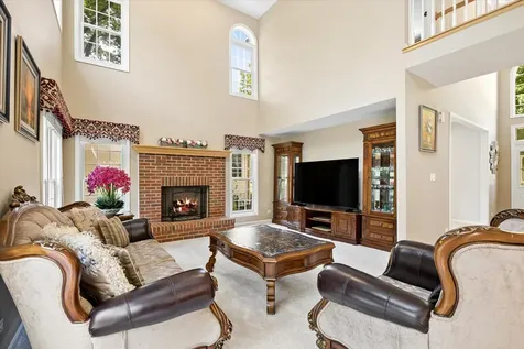 8709 Shade Tree Circle Crystal Lake IL 60014