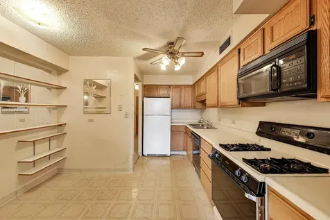 8809 West Golf Road Niles IL 60714