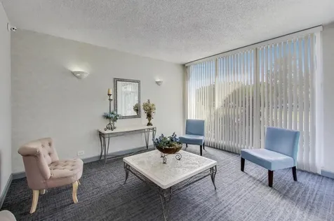8809 West Golf Road Niles IL 60714