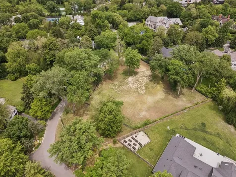 61 Woodley Road Winnetka IL 60093