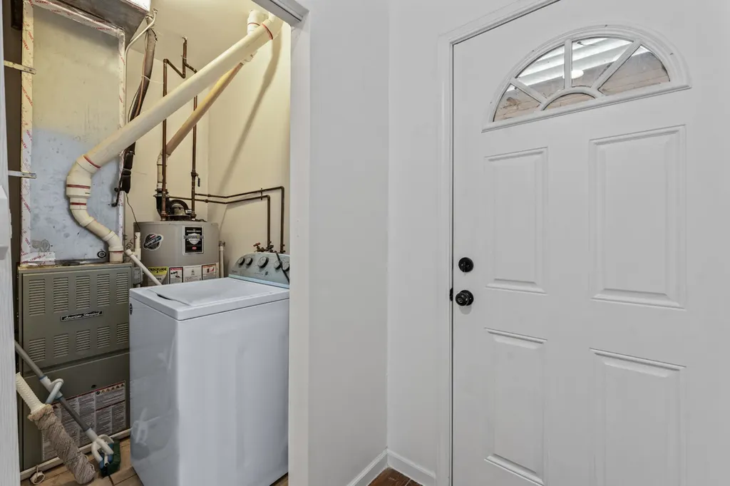 2713 South Crowell Street Chicago IL 60608