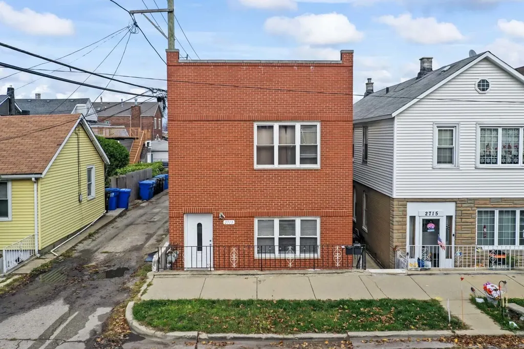 2713 South Crowell Street Chicago IL 60608