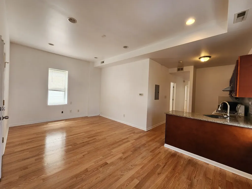 2713 South Crowell Street Chicago IL 60608