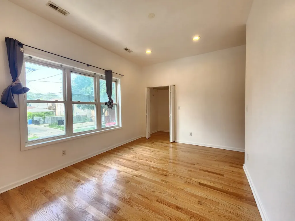 2713 South Crowell Street Chicago IL 60608