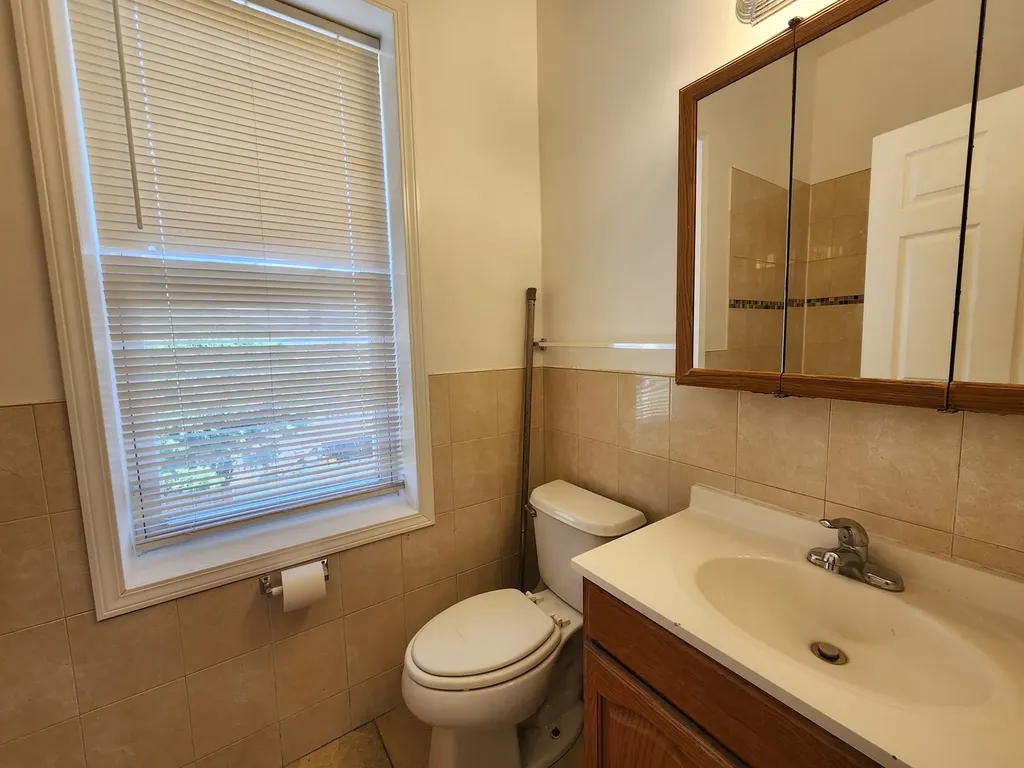 2713 South Crowell Street Chicago IL 60608
