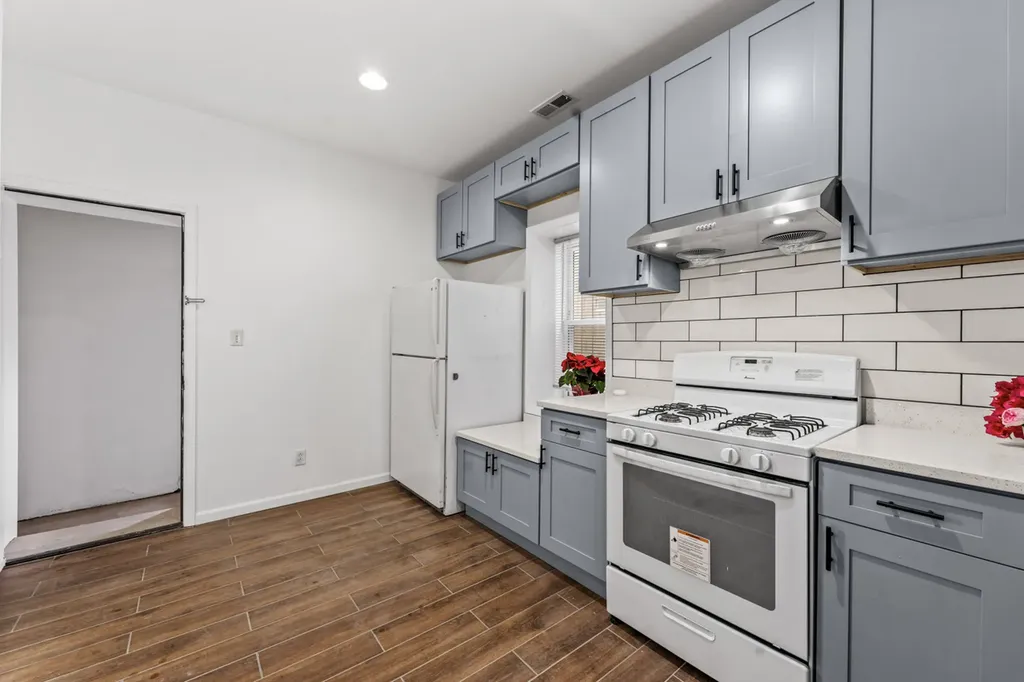 2713 South Crowell Street Chicago IL 60608