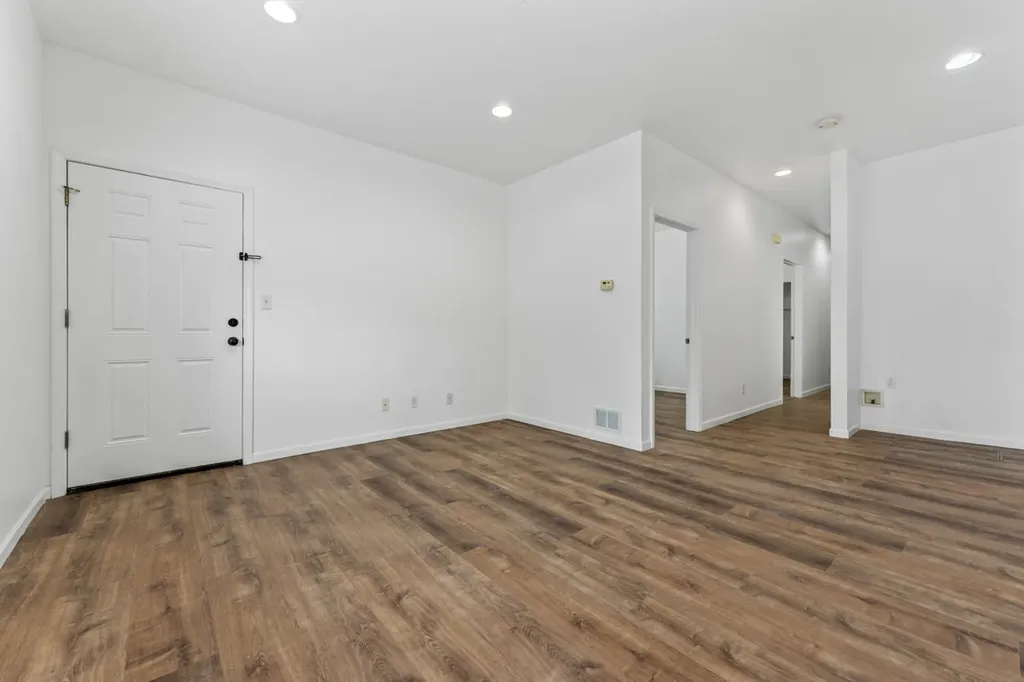 2713 South Crowell Street Chicago IL 60608