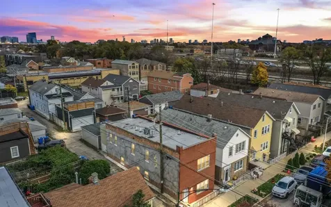 2713 South Crowell Street Chicago IL 60608