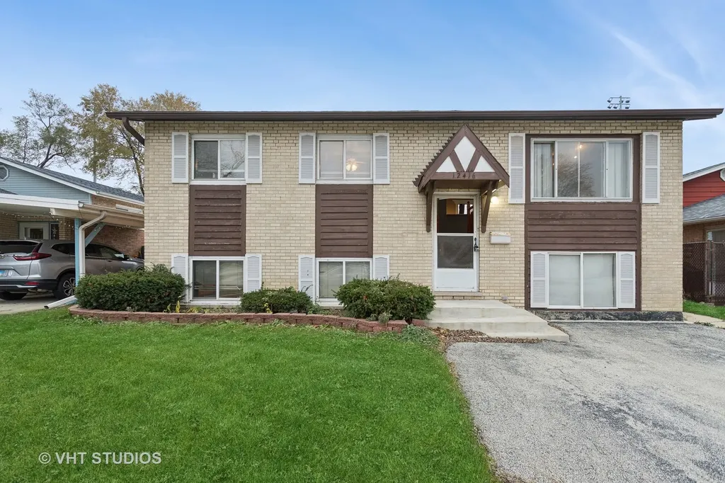 12416 South Trumbull Avenue Alsip IL 60803